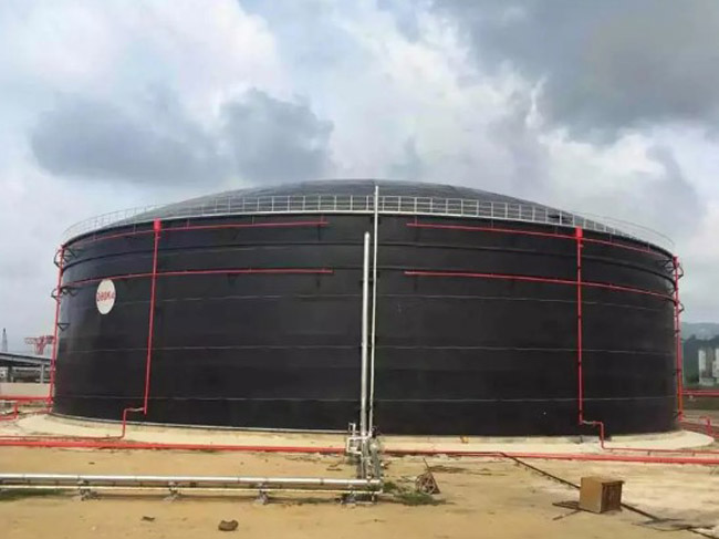 Large oil storage tank processing